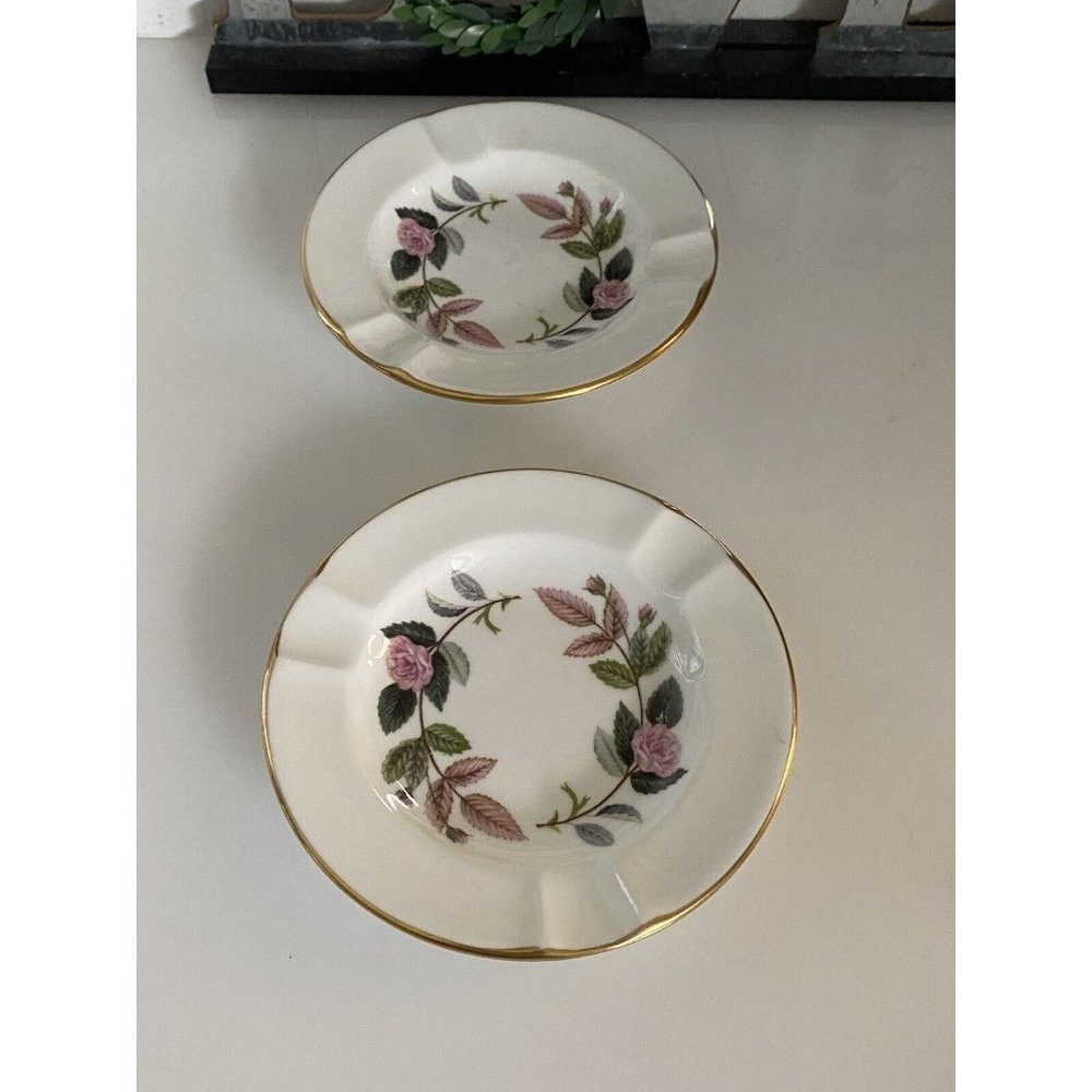 Set of 2 Wedgwood Bone China Personal‎ Ashtrays Hathaway Rose Design Vintage EUC